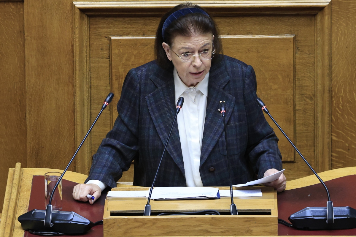 Βουλή: Μετωπική Μενδώνη – αντιπολίτευσης για τα κειμήλια από τη Βουλγαρία