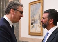 Βόμβα Guardian για Βούτσιτς–Τραμπ: Μυστική παρέμβαση για πύργο 500 εκατ. δολαρίων στο Βελιγράδι