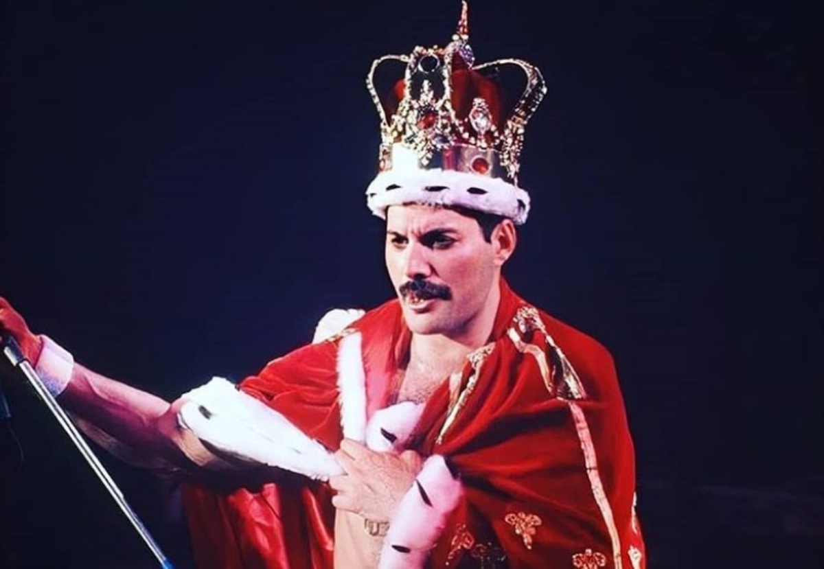Freddie Mercury: Πουλήθηκε για 277.000 λίρες τετράδιο με στίχους τραγουδιών του