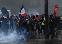 Η Γαλλία σε αναβρασμό: Τα πολιτικά ρίσκα και οι ευκαιρίες ενόψει των προεδρικών εκλογών του 2027