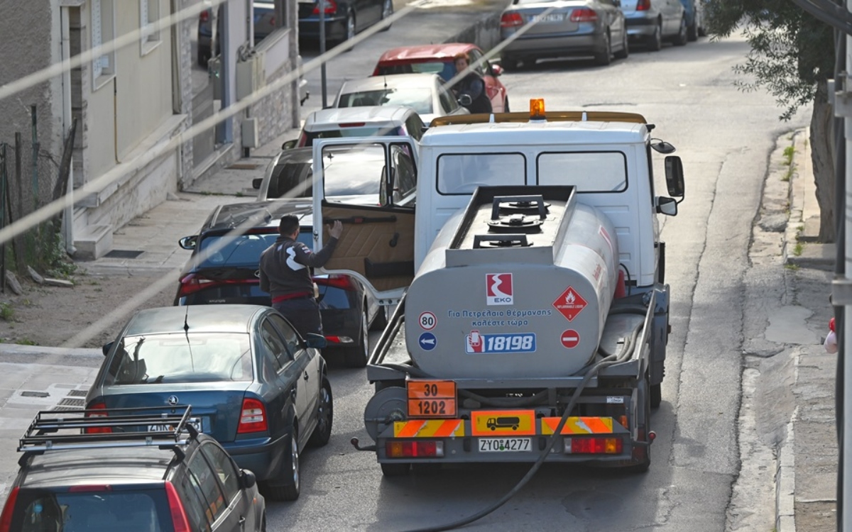 Πετρέλαιο θέρμανσης: Τι φέρνει η 2η δόση μέτρων κατά της ενεργειακής ακρίβειας – Τα σενάρια για την επιδότηση