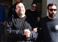 Εσπευσμένα στο νοσοκομείο ο Φίλιππος Καμπούρης – Είπε στους αστυνομικούς ότι παθαίνει εγκεφαλικό