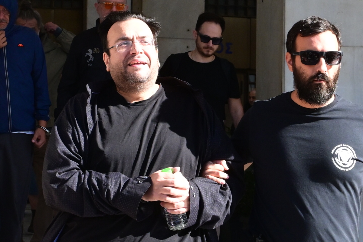 Εσπευσμένα στο νοσοκομείο ο Φίλιππος Καμπούρης – Είπε στους αστυνομικούς ότι παθαίνει εγκεφαλικό