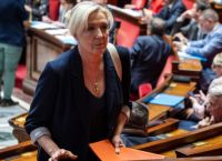 Κλειστή «κάνουλα» για την Ουκρανία και περικοπές στον προϋπολογισμό της ΕΕ: τι θα σήμαινε νίκη της Λεπέν