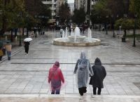 Κακοκαιρία χτυπάει τη χώρα από το Σάββατο: Βροχές, καταιγίδες, κρύο και χιόνια στα ορεινά
