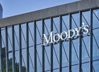 Moody’s: Δεν υποβάθμισε τη Γαλλία αλλά οι αγορές σημαίνουν συναγερμό