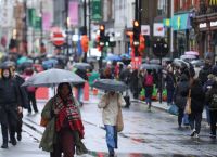 Oxford Street: Θετικά σχόλια από τους καταναλωτές για την πεζοδρόμησή της