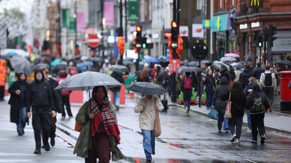 Oxford Street: Θετικά σχόλια από τους καταναλωτές για την πεζοδρόμησή της