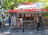 Φωτογραφική ρύθμιση απαγορεύει διαφημίσεις στα περίπτερα – Ποιος ωφελείται