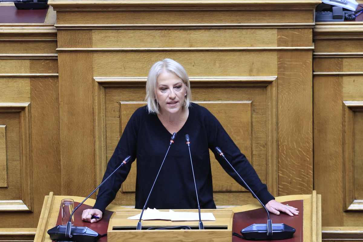 Δούρου: Στόχος της κυβέρνησης είναι να περάσουν λάθρα όλα όσα συμβαίνουν εντός της εκπαιδευτικής κοινότητας