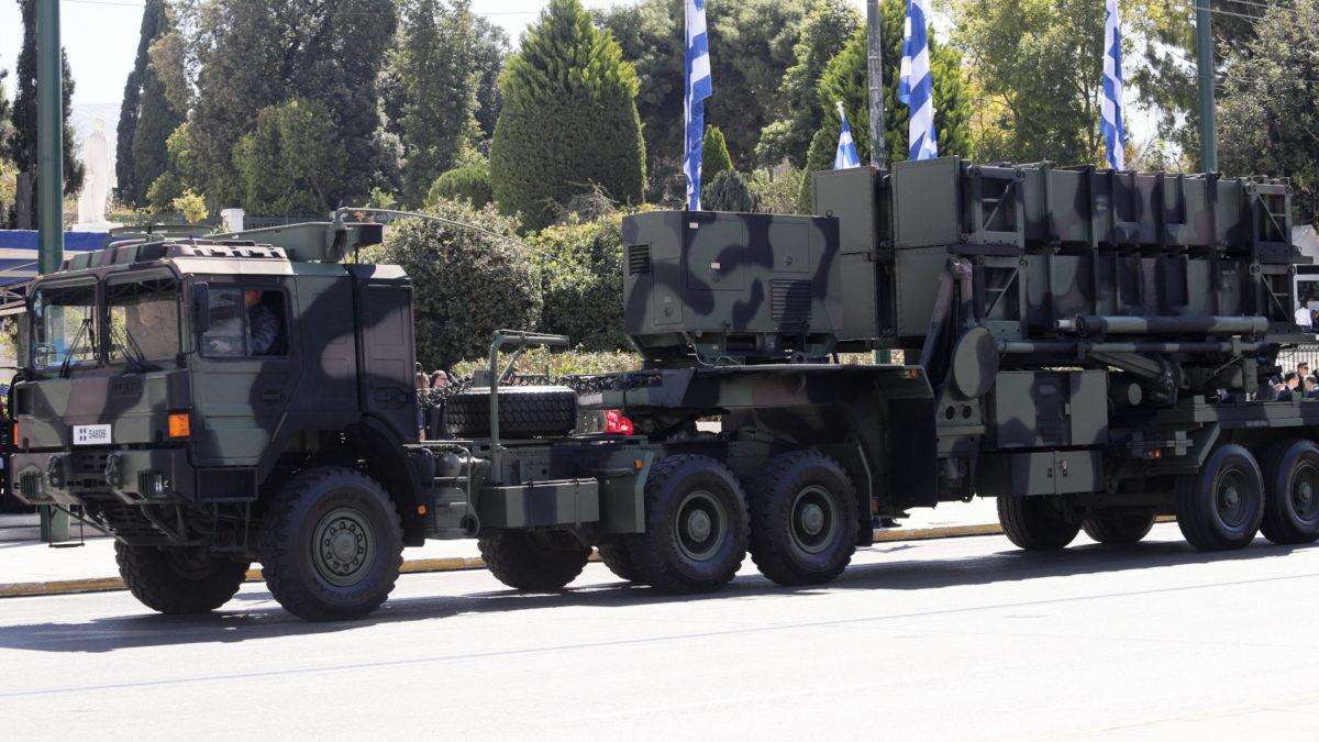 Patriot: ΝΑΤΟ και ΕΕ πιέζουν την Αθήνα – Οι 200 πύραυλοι, το «όχι» της Ελλάδας και ο χειμώνας του Κιέβου