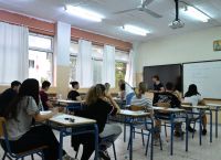 Χριστούγεννα 2026: Πότε κλείνουν τα σχολεία – Η ημερομηνία επιστροφής των μαθητών