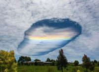 Τι είναι το fallstreak hole που εμφανίστηκε στον ουρανό της Αττικής – Η εξήγηση Κολυδά