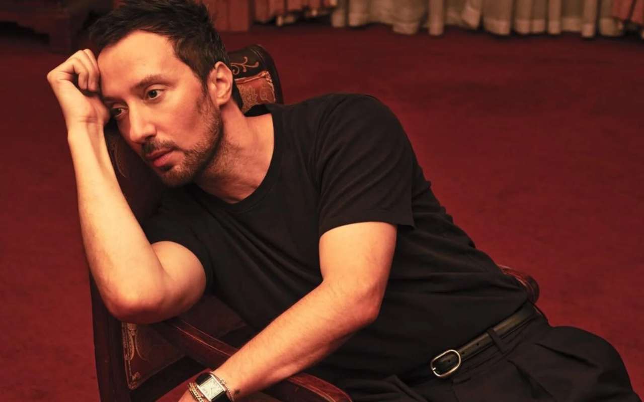 Saint Laurent: Τέλος εποχής για τον Anthony Vaccarello – Το «αντίο» μετά από 10 χρόνια