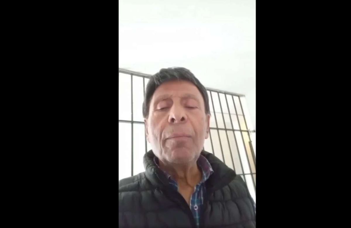«Δεν έχω να δώσω λόγο σε κανέναν»: Το βίντεο του Βασίλη Παϊτέρη μέσα από το κρατητήριο