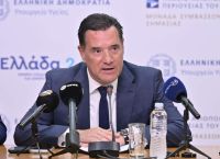 Άδωνις: Η απάντηση στους επικριτές ήρθε από μια ασθενή – «Σε 3,5 ώρες είχα τελειώσει!»