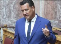 Άδωνις κατά Ζωής: «Σε ποιον άλλον εργοδότη δίνονται τόσες αναβολές;» — Πίεση για την Καρακίτσου