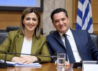 Άδωνις–Αγαπηδάκη: SMS σε 2,38 εκατ. γυναίκες – Το «ΠΡΟΛΑΜΒΑΝΩ» σώζει ζωές και συνεχίζεται!