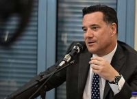 Άδωνις: «Αυτό είναι το ΕΣΥ που προοδεύει» – Ρομποτική επέμβαση ορόσημο στο «Μεταξά»