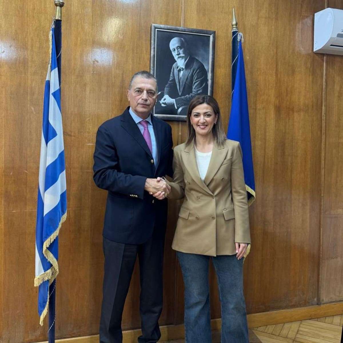 Άγιο Όρος: Παρέμβαση Αγαπηδάκη για το Κέντρο Υγείας Καρυών – Στο τραπέζι προσωπικό και εξοπλισμός