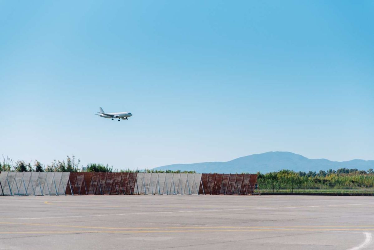 Το αεροδρόμιο Αθήνας,η ΓΕΚ ΤΕΡΝΑ και Fraport ενδιαφέρονται για παραχώρηση 22 περιφερ.αεροδρομίων της χώρας
