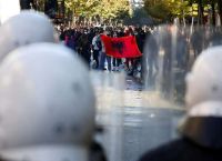 Αλβανία: Νέες διαδηλώσεις με αίτημα την παραίτηση Ράμα – Βία, φωτιές και συγκρούσεις στους δρόμους