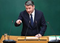 ΠΑΣΟΚ κατά Μενδώνη για τα λείψανα του Τσάρου Σαμουήλ: «Δώστε στη Βουλή τη συμφωνία με τη Βουλγαρία»