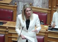 Ευθυμίου για το 25%: «Δήλωση αξιοπρέπειας» Μητσοτάκη — Επιμένει στην αυτοδυναμία