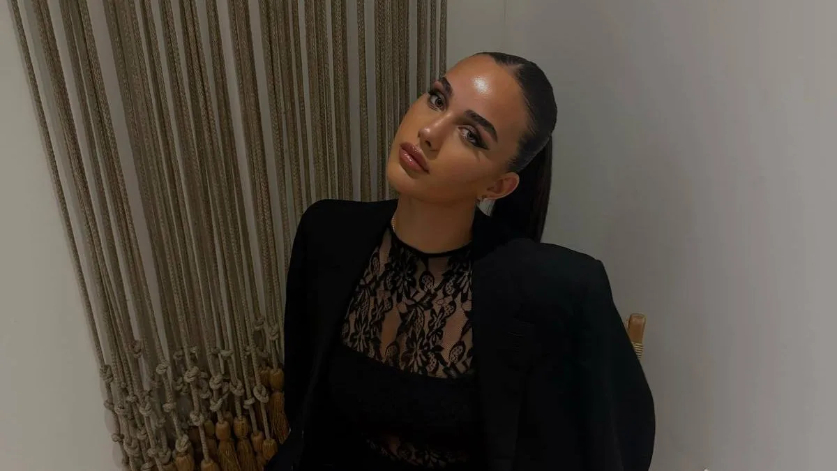 Βικτώρια Δέλλα: Το total black look και το νέο ξεκίνημα στην Ιατρική στην Κύπρο