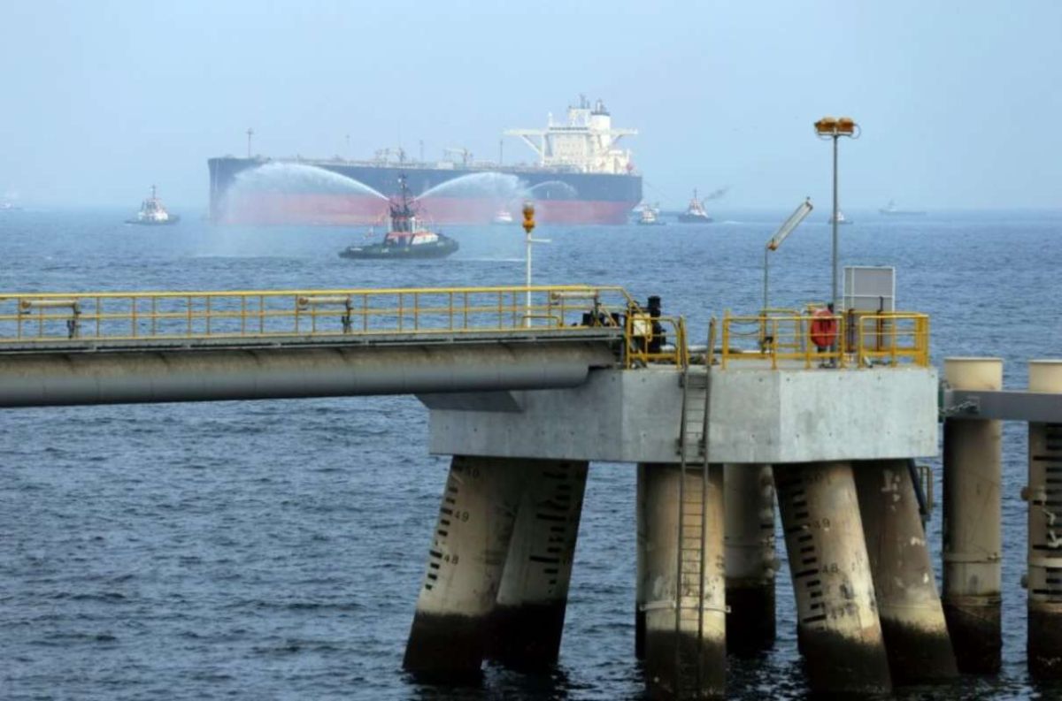 Βουτιά 3% στο ντίζελ μετά την «εκεχειρία» Τραμπ – Στα 104 δολάρια το Brent, αλλά η αγορά ανησυχεί