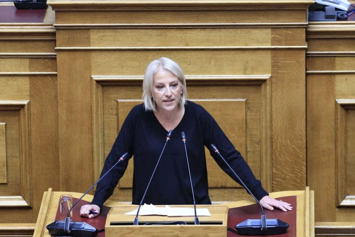 ΣΥΡΙΖΑ: «Παραδώστε τις έδρες τώρα!»–Τελεσίγραφο στους 14, «καρφιά» για Τσίπρα και νέα ρήξη στην Αριστερά