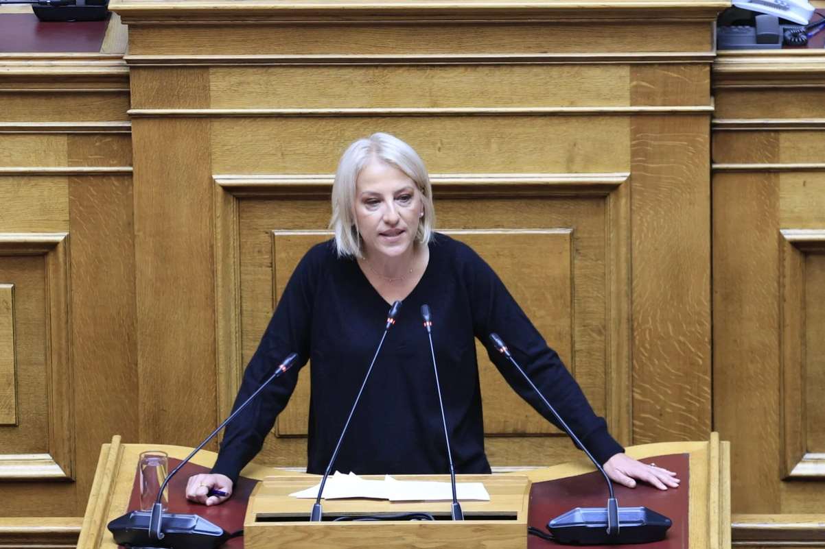 ΣΥΡΙΖΑ: «Παραδώστε τις έδρες τώρα!»–Τελεσίγραφο στους 14, «καρφιά» για Τσίπρα και νέα ρήξη στην Αριστερά