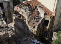 Έκρηξη στην Πλάκα με 6 νεκρούς: Η κλοπή χαλκού, οι 3 συλλήψεις και το σχολικό με 12 μαθητές που γλίτωσε