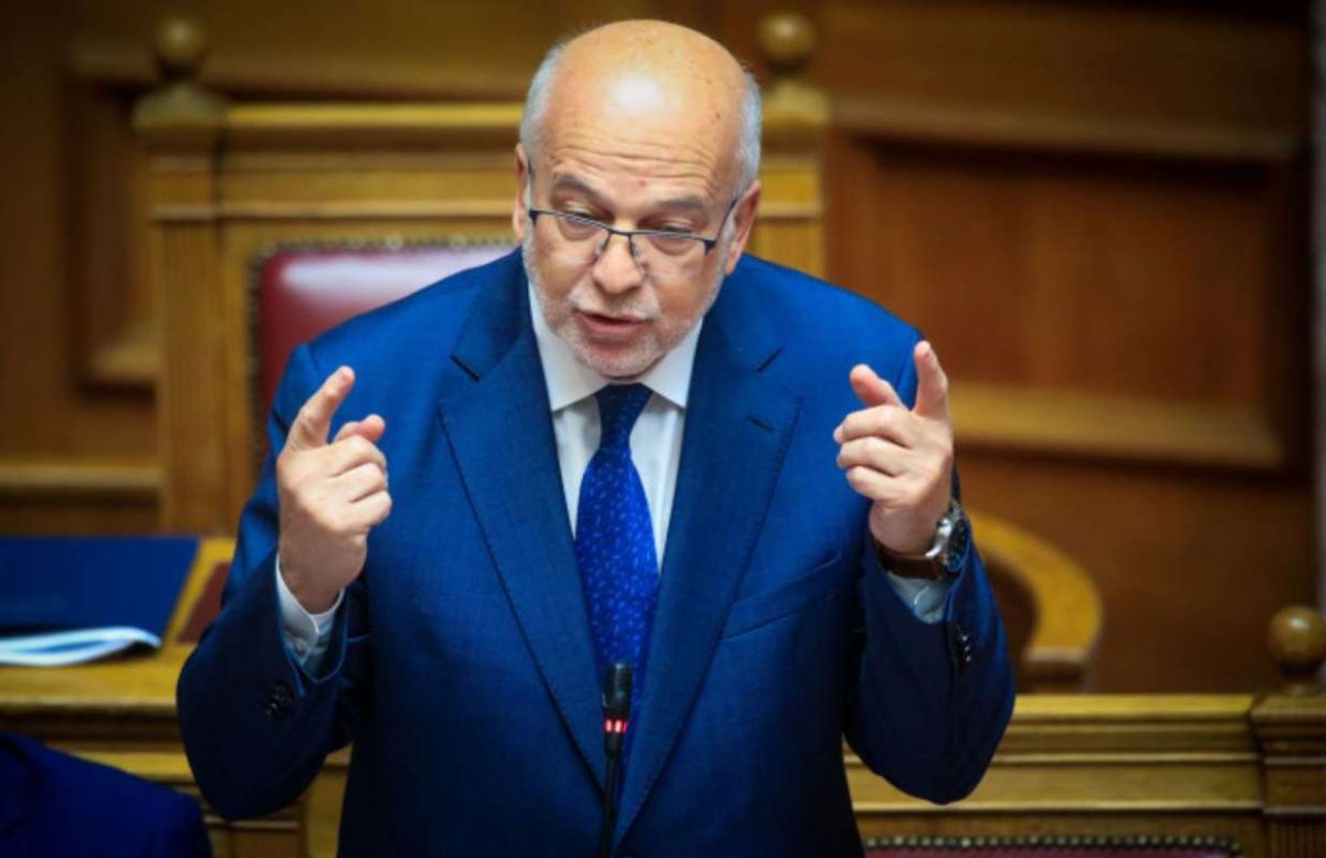 Φλωρίδης «απασφάλισε»: Πυρά σε Βελόπουλο και Τσίπρα – Προειδοποίηση για κυρώσεις στους συμβολαιογράφους