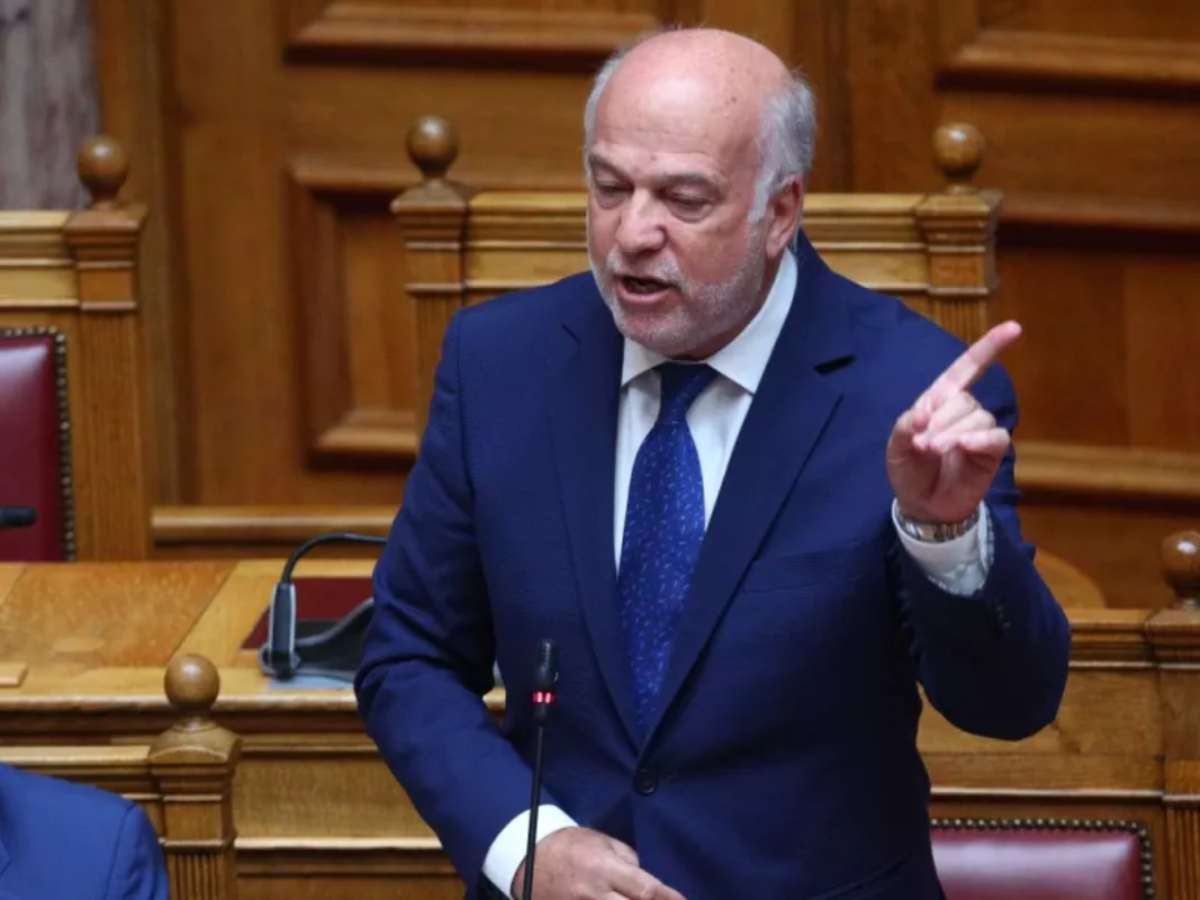 Φλωρίδης: «Σημαία του ΣΥΡΙΖΑ να κρατούσα;» — Η απάντηση για τη ΝΔ και το μήνυμα για τα στημένα