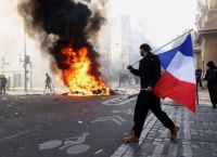 Γαλλία: Νεκρός διαδηλωτής από ανακοπή, χάος από τα επεισόδια – Ακρωτηριάστηκε 17χρονος στο Σεντ-Ετιέν