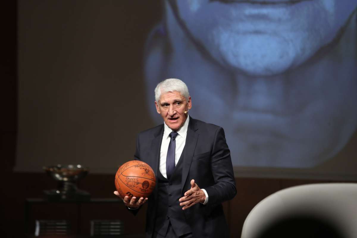 «Βόμβα» Γιαννάκη για τα στημένα στο μπάσκετ: Θέλει να καταθέσει για τα «εκδικητικά σφυρίγματα»