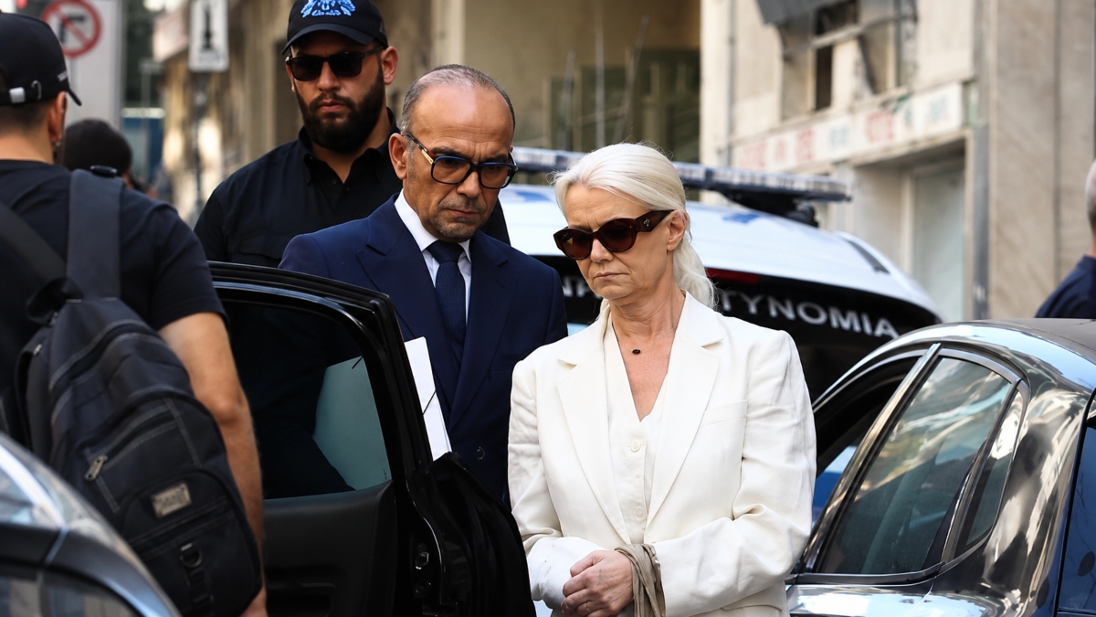 Θάνατος Μαζωνάκη: Αποκάλυψη-ΣΟΚ από την κόρη των γιατρών! – “Υποβλήθηκα και εγώ σε πλασμαφαίρεση”