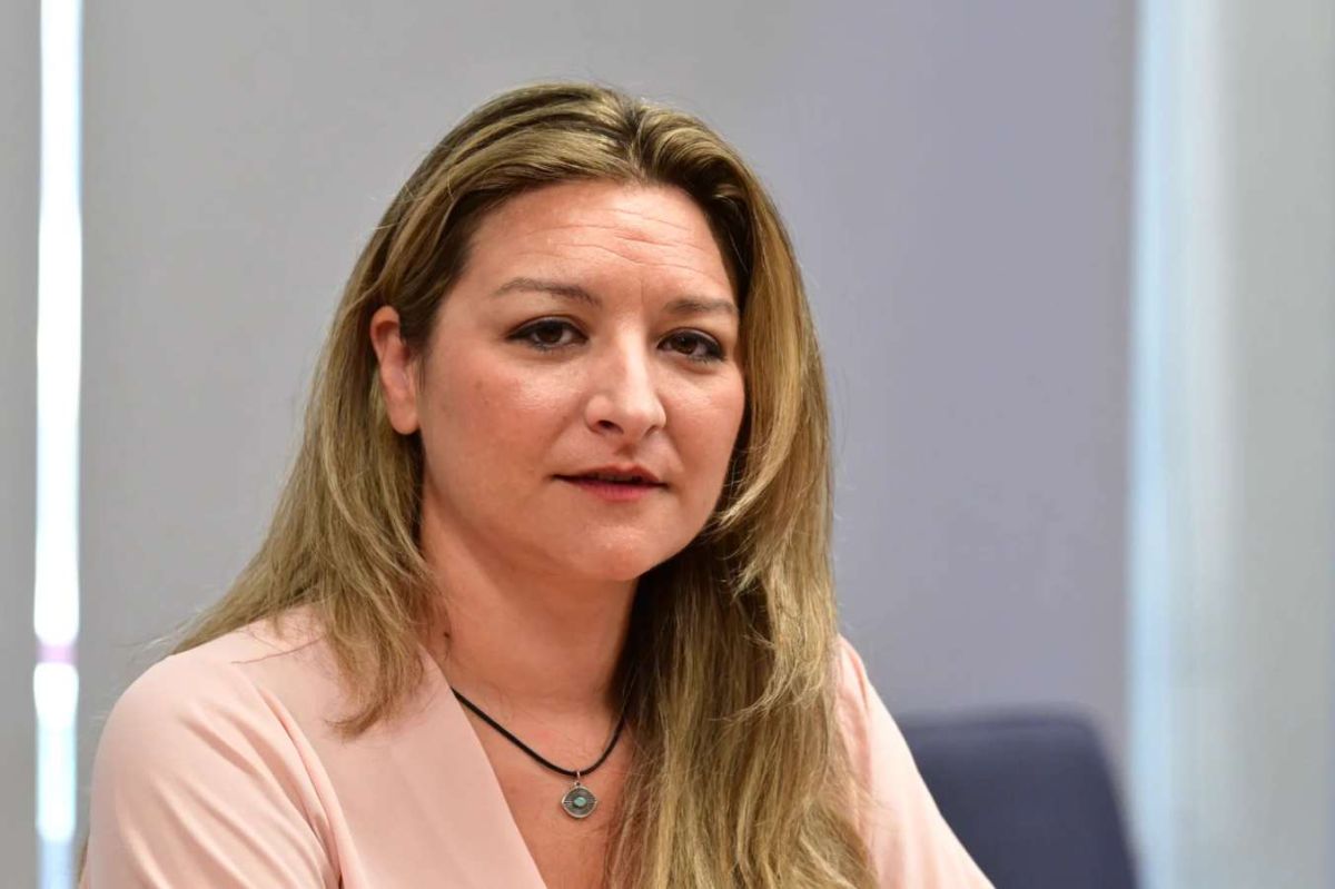 Γκαρά κατά Μητσοτάκη: «4 δισ. για εξοπλισμούς, ούτε ένα ευρώ για την κοινωνία» – Βολές και κατά Τσίπρα