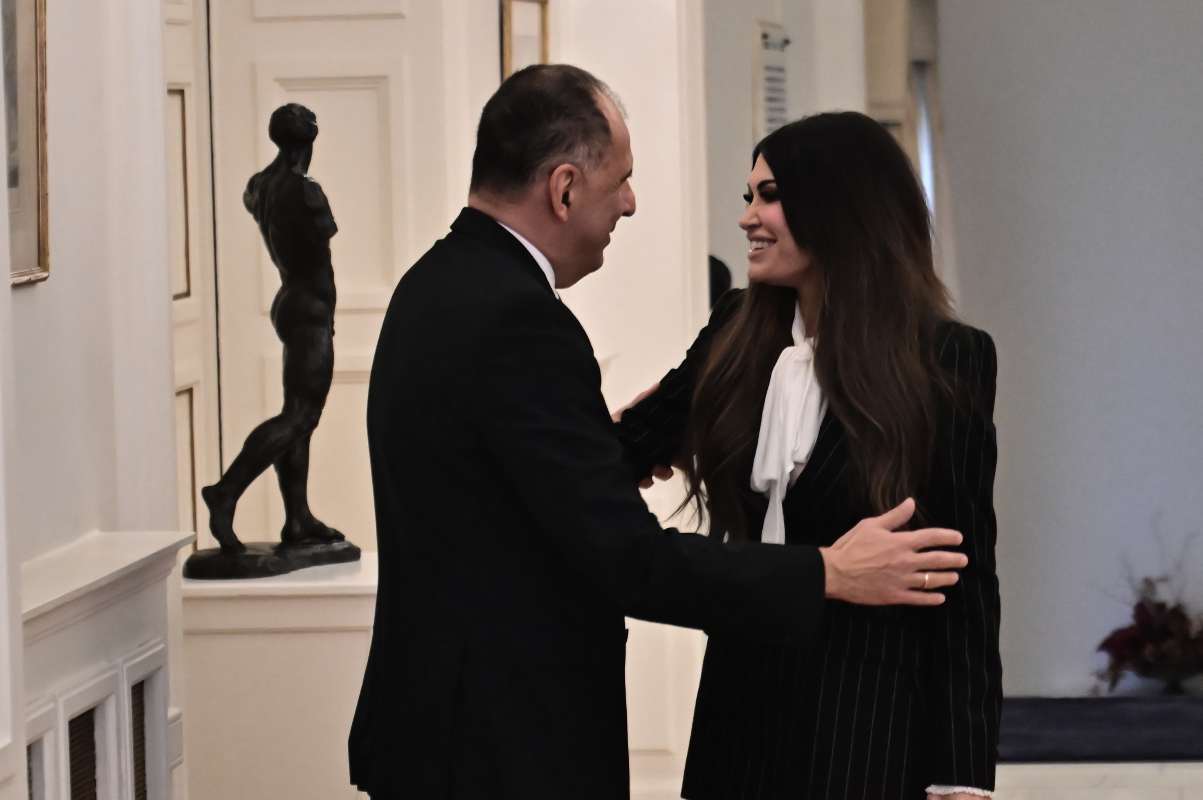 Γεραπετρίτης: Κατ’ εξοχήν χώρος ελεύθερης έκφρασης η Πνύκα – «Κανένα θέμα απειλής ή πίεσης» από Γκίλφοϊλ
