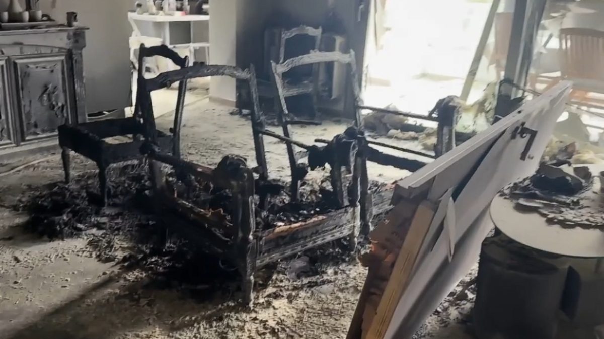 Γλυφάδα: Συνελήφθη ο υπαξιωματικός του Πολεμικού Ναυτικού που έκαψε το σπίτι της πρώην συντρόφου [vid]