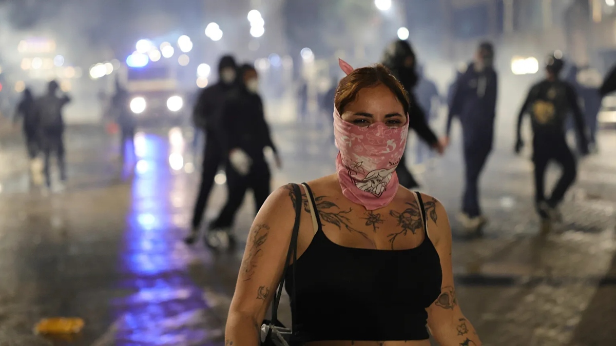 Αλβανία: Πέμπτη ημέρα συγκρούσεων – Χάος και συλλήψεις