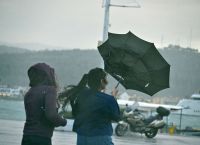 Καιρός σήμερα: Ισχυρές βροχές και καταιγίδες στο νότιο Αιγαίο – Έως 9 μποφόρ και απαγορευτικό απόπλου