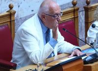 Βουλή: Από 75 στα 150 ευρώ για τις Επιτροπές; «Φωτιά» για τον διπλασιασμό της αποζημίωσης των βουλευτών