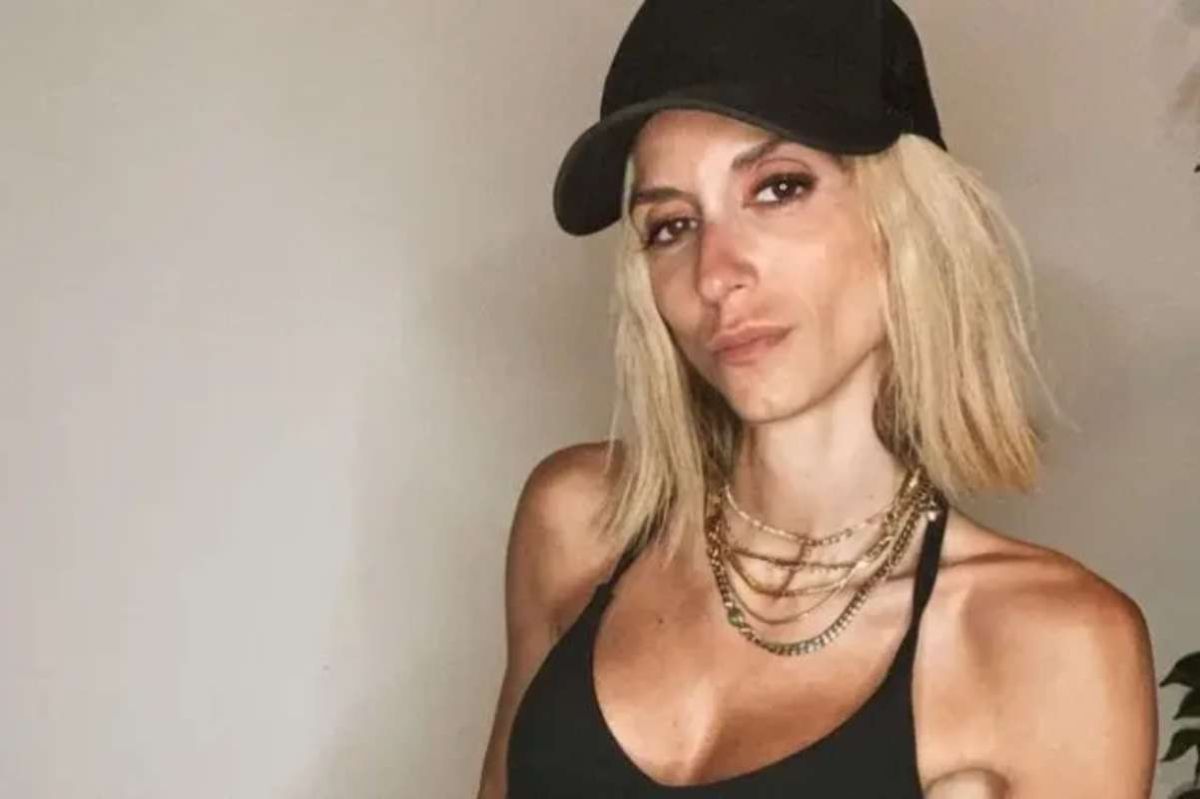 Νέα ανάρτηση από την Σοφία Καρβέλα: «Γελάω μέχρι δακρύων μαζί σας»
