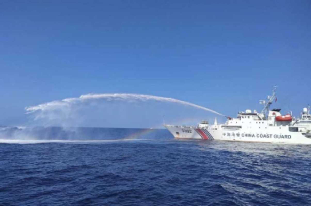 Βρετανία–Κίνα: Η μάχη επιρροής στη Νότια Σινική Θάλασσα περνά και από τις αποστολές διάσωσης
