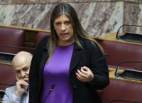 Κωνσταντοπούλου κατά κυβέρνησης: «Βάζετε τους νέους στον γύψο» — Επίθεση σε Σκέρτσο για τα Τέμπη