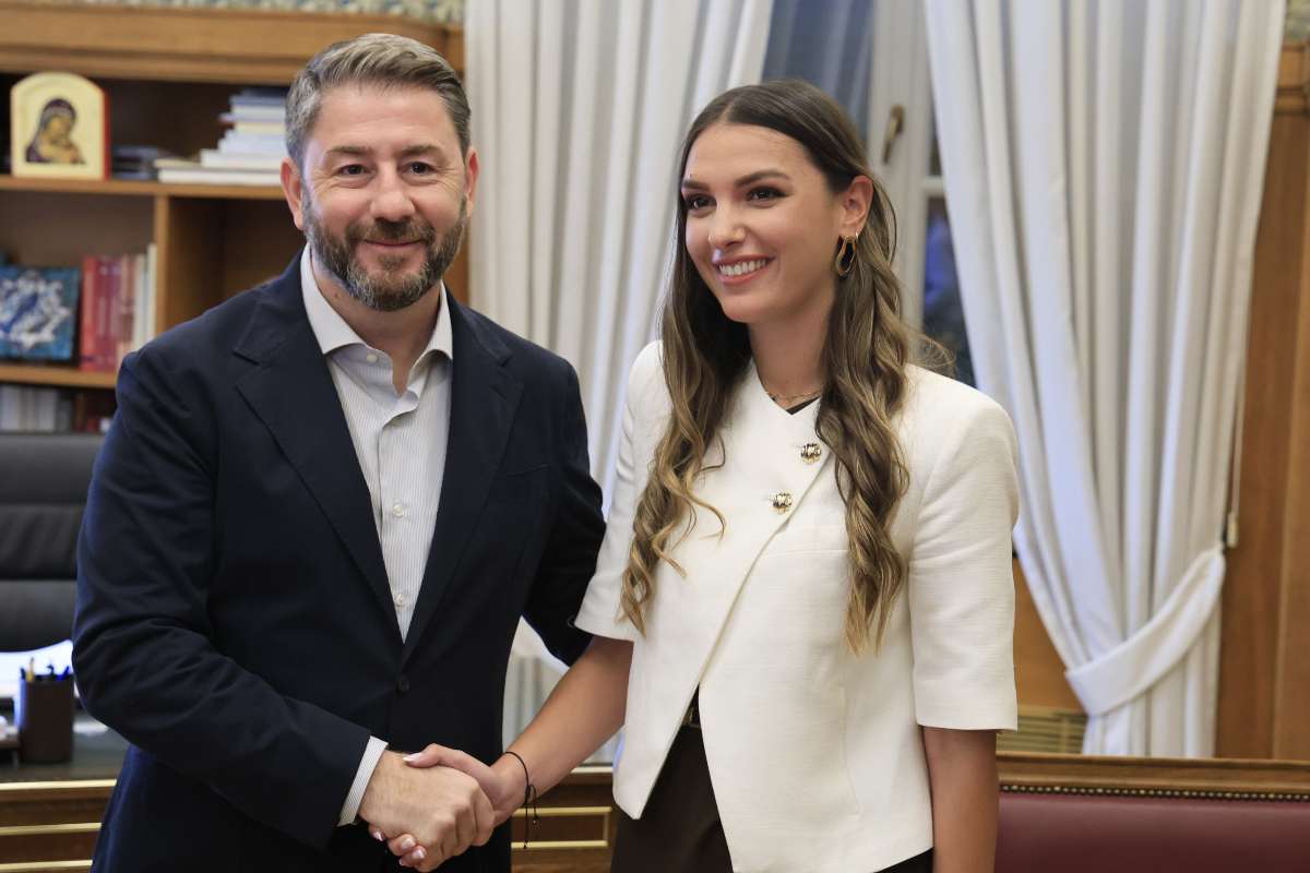 Στο ΠΑΣΟΚ και επισήμως η Μυρτώ Κοροβέση – Τι συζήτησαν με τον Νίκο Ανδρουλάκη