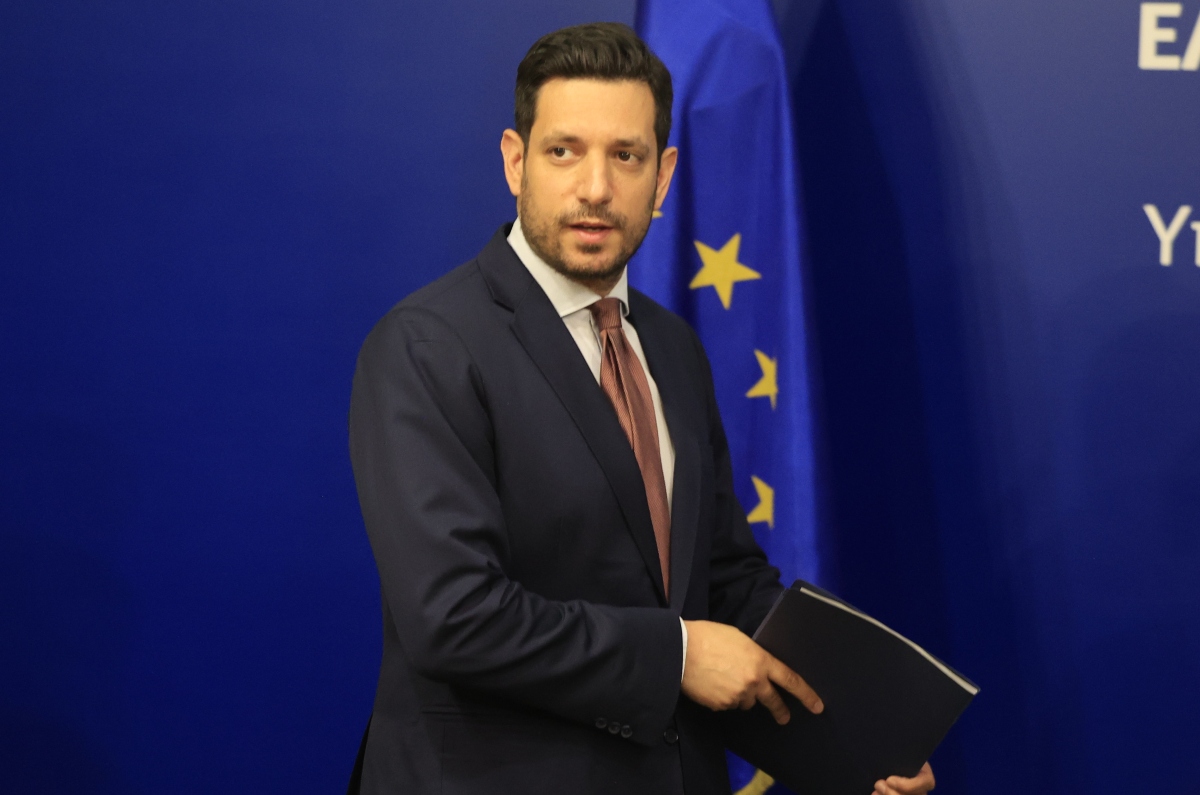Κυρανάκης: «Δεν φοβόμαστε κανέναν» – Πυρά για τα «μεγάλα ψάρια» και μήνυμα για Καραμανλή