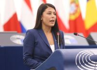 Λατινοπούλου στο Ευρωκοινοβούλιο: «Να πετάξουμε έξω το Ισλάμ»–Σφοδρή επίθεση σε Μακρόν, Μέρκελ,φον ντερ Λάιεν